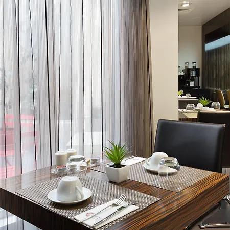 Exe Panorama 3* Paryż